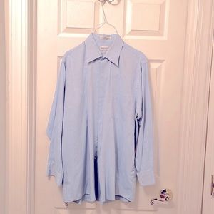 Van Heusen Mens button down shirt 16 1/2 32-33